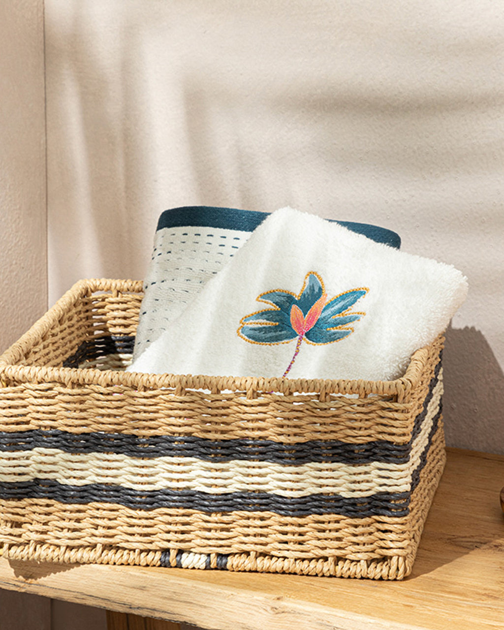 Venice Knitting Basket 26x26x12cm Natural - Black