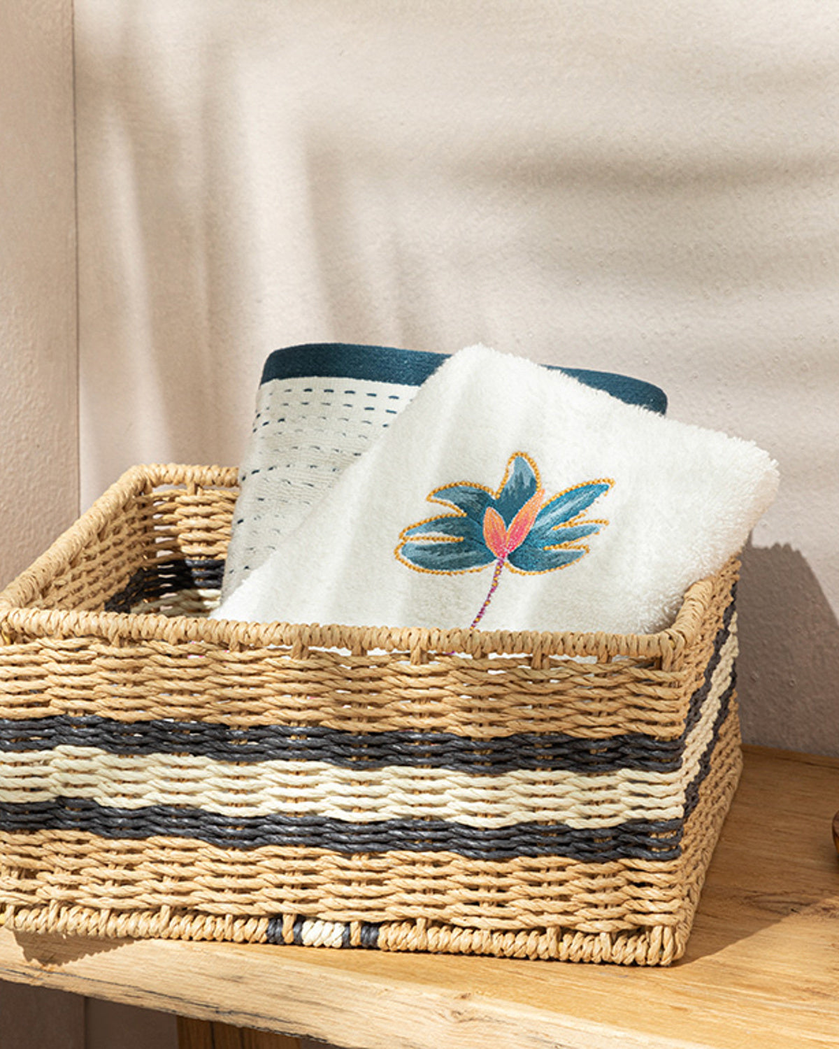 Venice Knitting Basket 26x26x12cm Natural - Black
