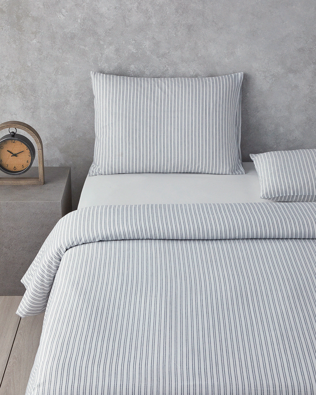 Stitch Line Yarn Dyed Duvet Cover Set Navy Blue - Double 200x220 cm (view 2)