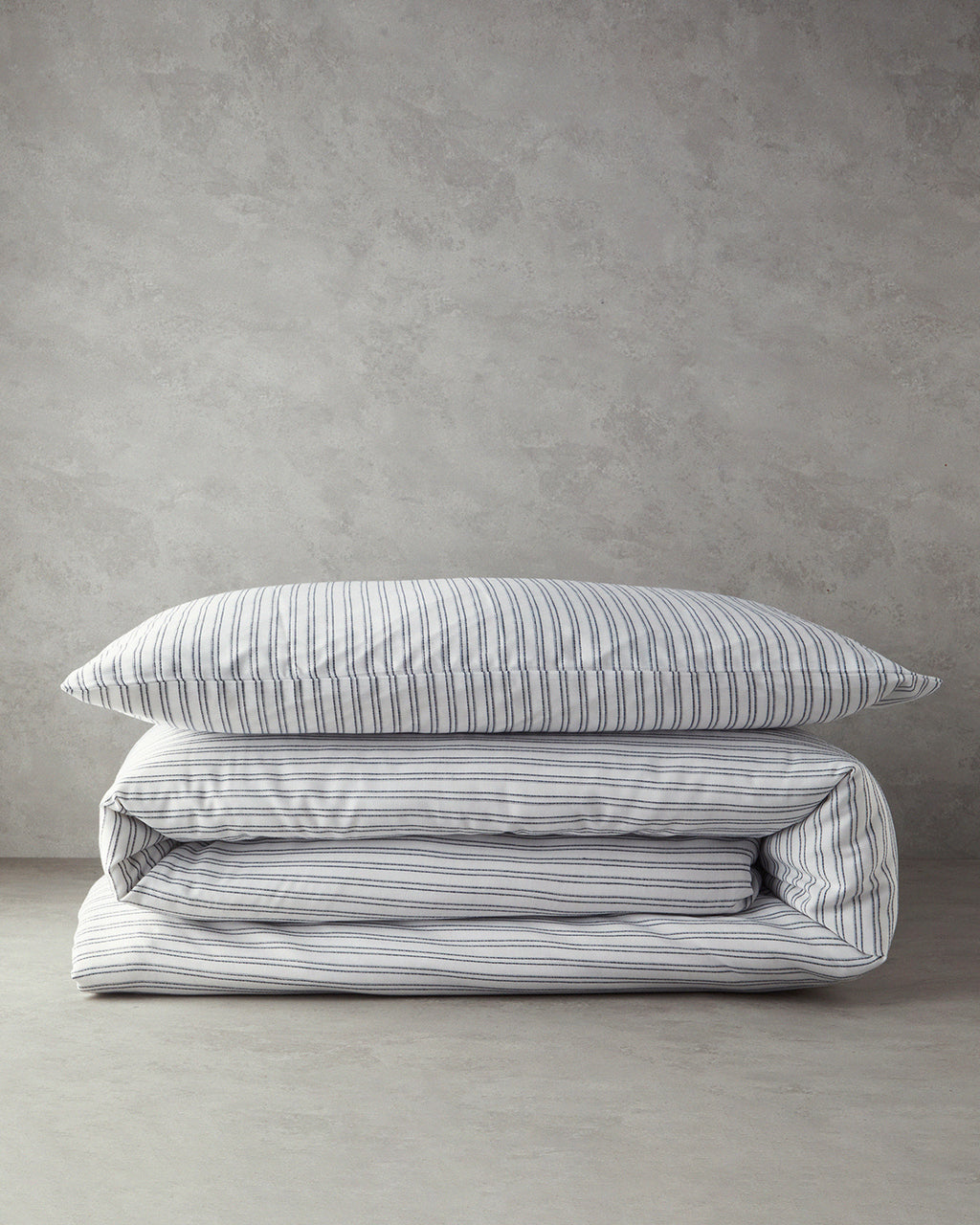 Stitch Line Yarn Dyed Duvet Cover Set Navy Blue (view 6)
