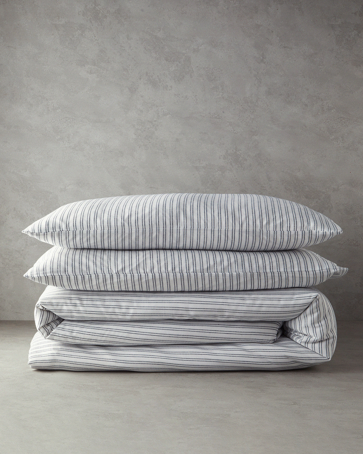 Stitch Line Yarn Dyed Duvet Cover Set Navy Blue (view 12)