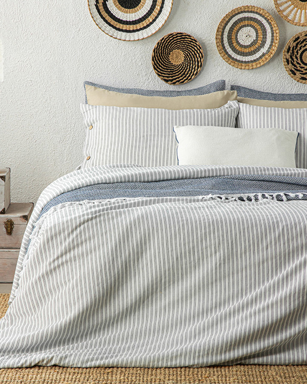 Stitch Line Yarn Dyed Duvet Cover Set Navy Blue (view 13)
