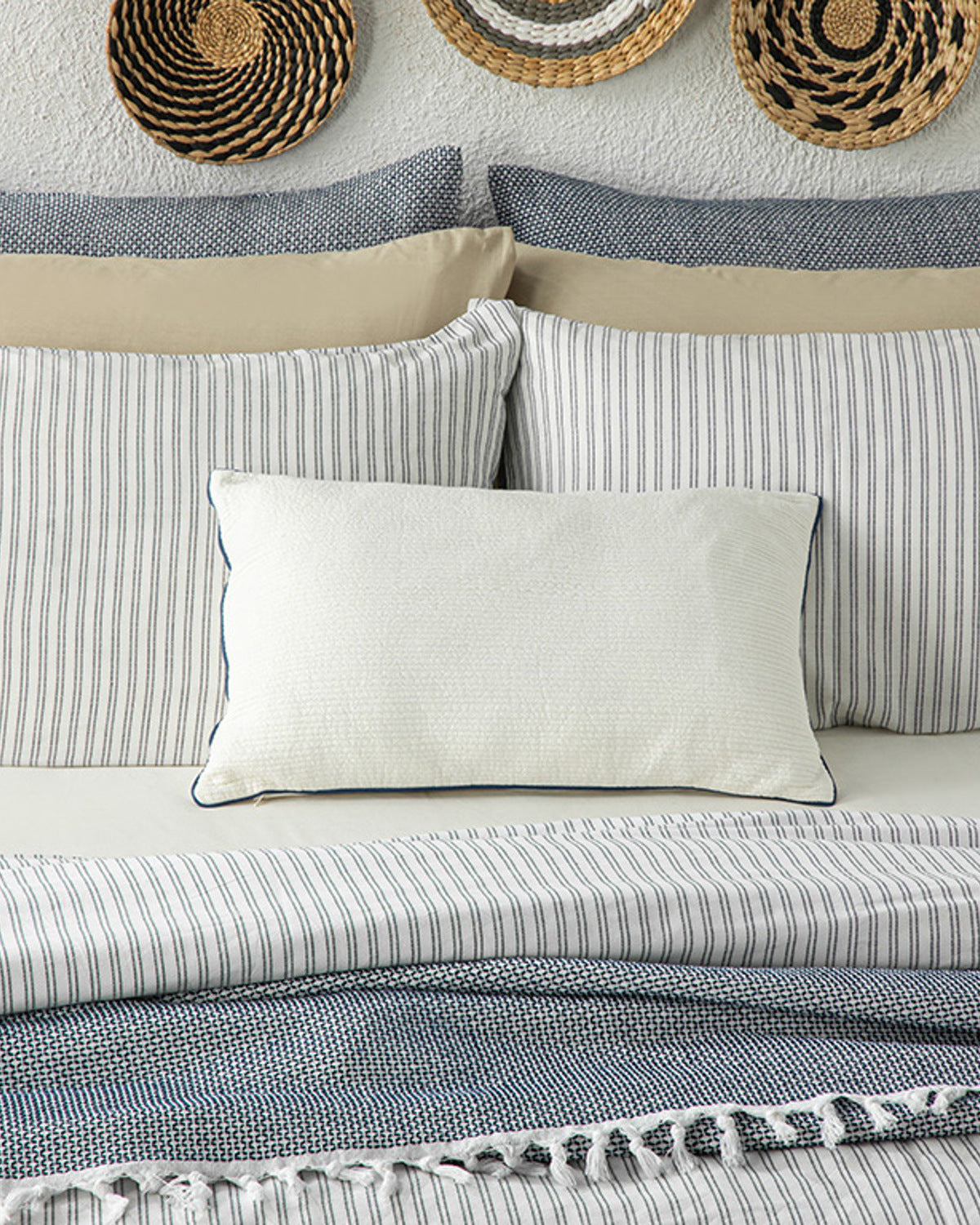 Stitch Line Yarn Dyed Duvet Cover Set Navy Blue (view 14)