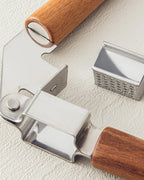 Woody Garlic Steel Garlic Press Kitchen Tool 19.5 cm Brown (view 3)
