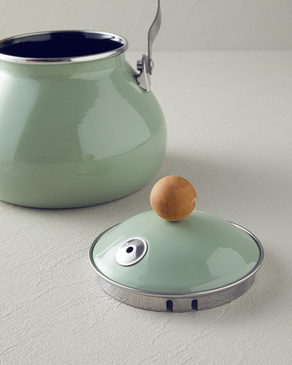 Isidora Enamel Tea Pot 2 Litre Light Mint (view 2)