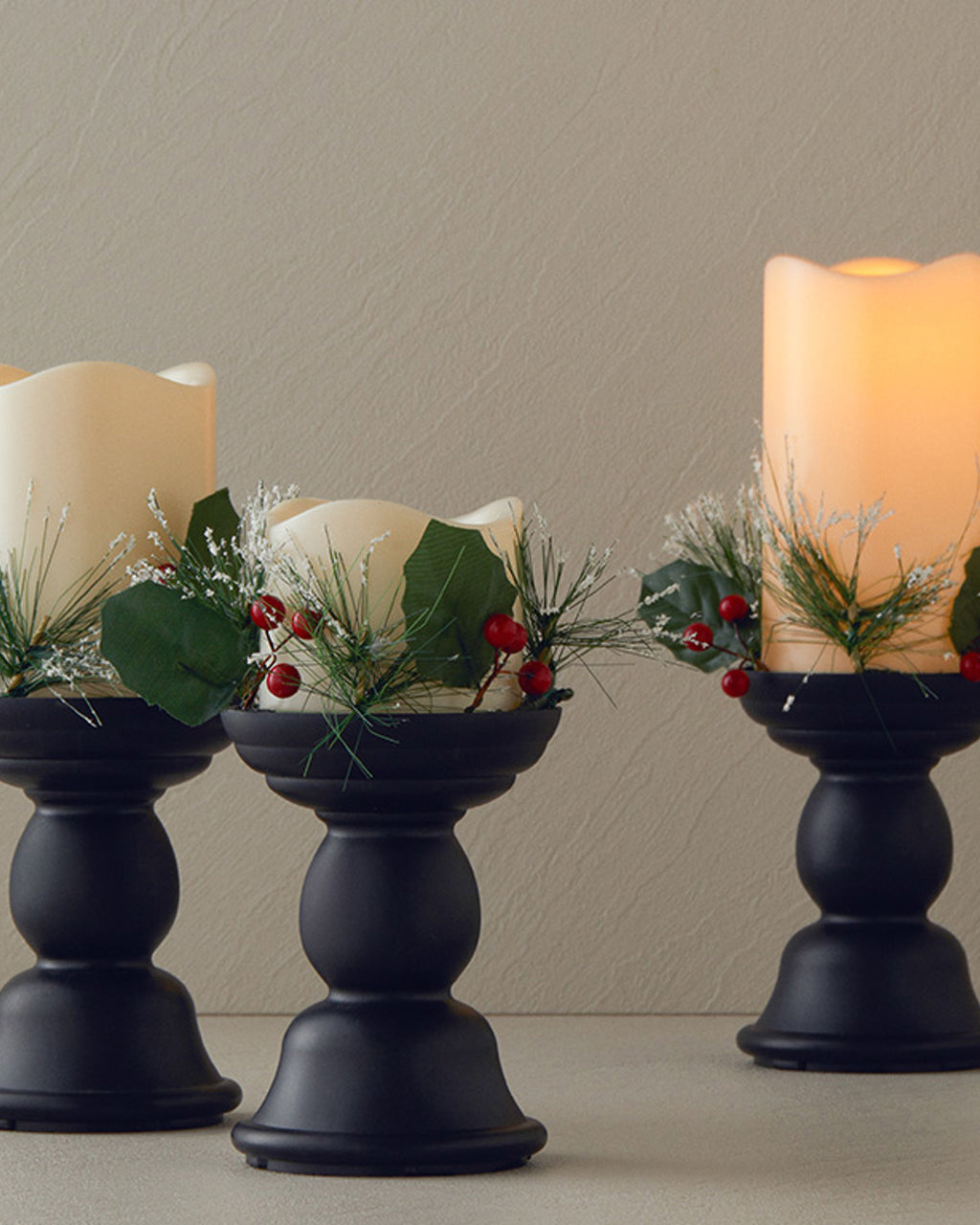 Candlestick with LED Decorative Lighting 9.7x9.7x19.5 cm Black (view 4)