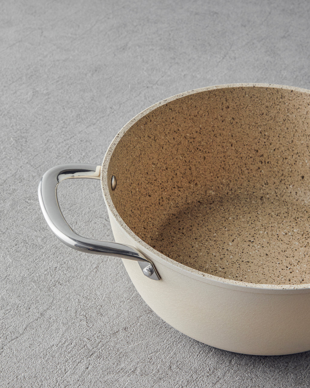 Charm Aluminum Deep Pot (view 18)