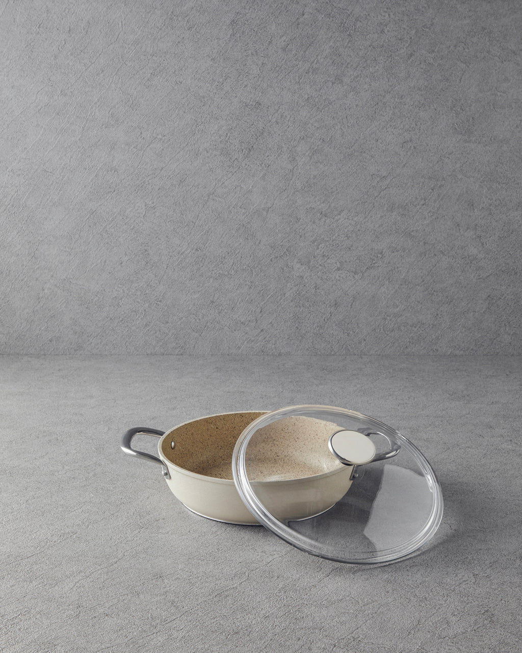 Charm Aluminum Flat Pot 26 cm (view 9)