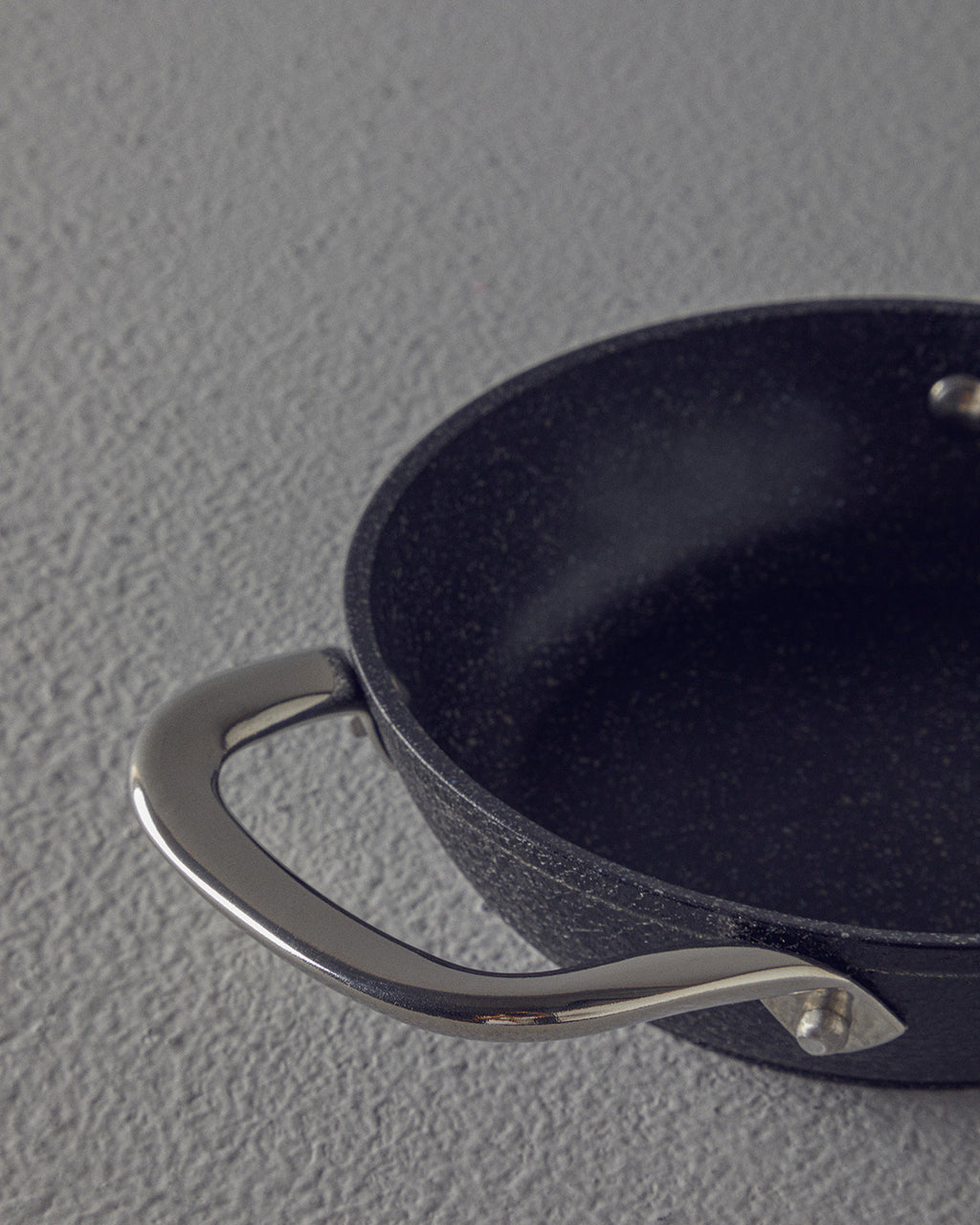 Charm Aluminum Omelet Pan - Black - 20 cm (view 2)