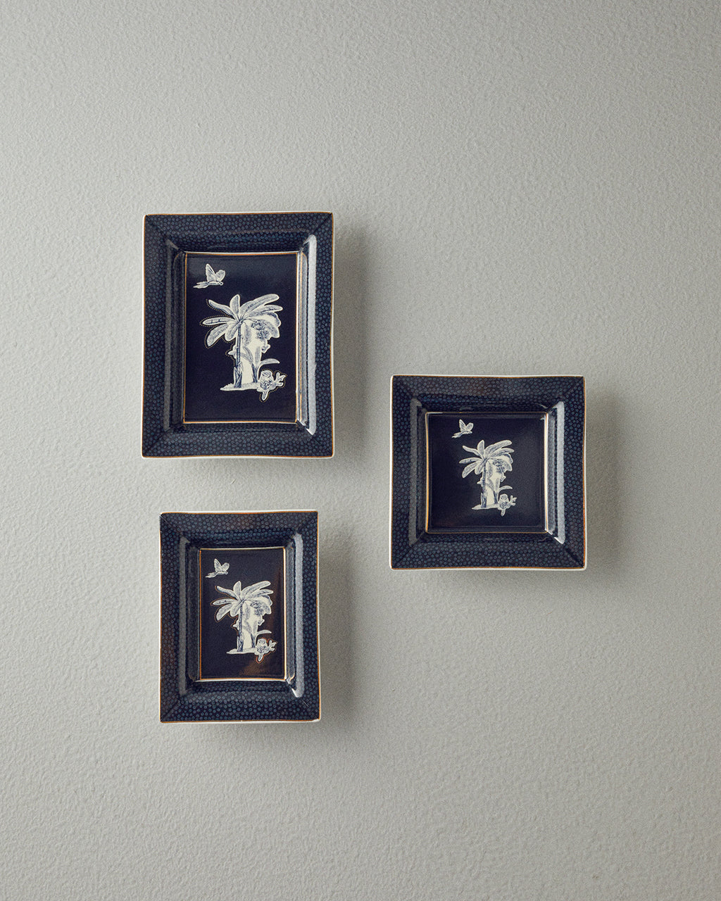 Chic Palm Decorative Plate 15x11.5x2.5 cm Navy Blue (view 4)
