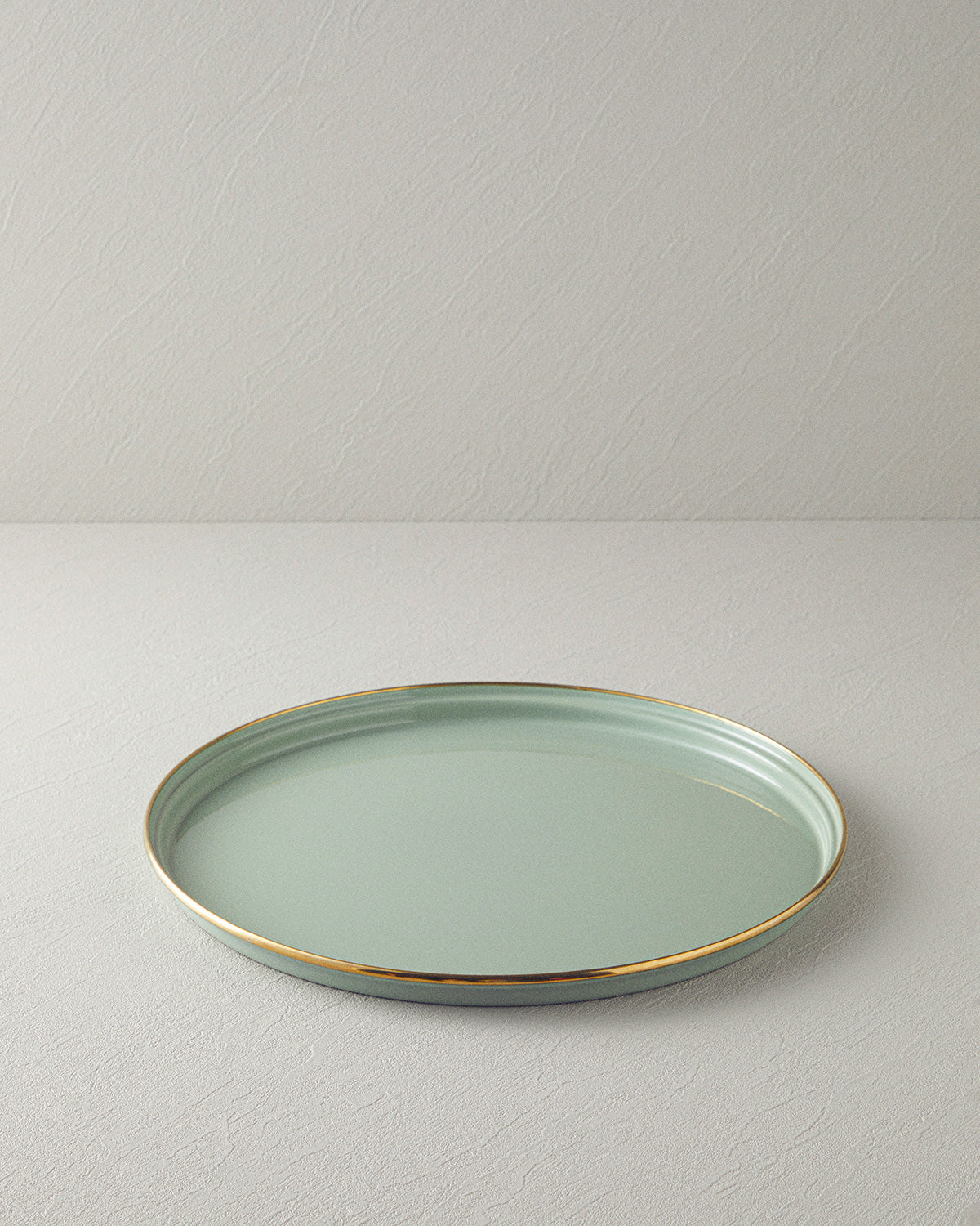 Isidora Enamel Round Tray 31 cm - Light Mint