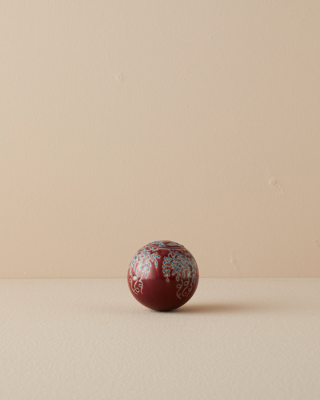 Amelia Ceramic Decorative Object 8 cm Maroon