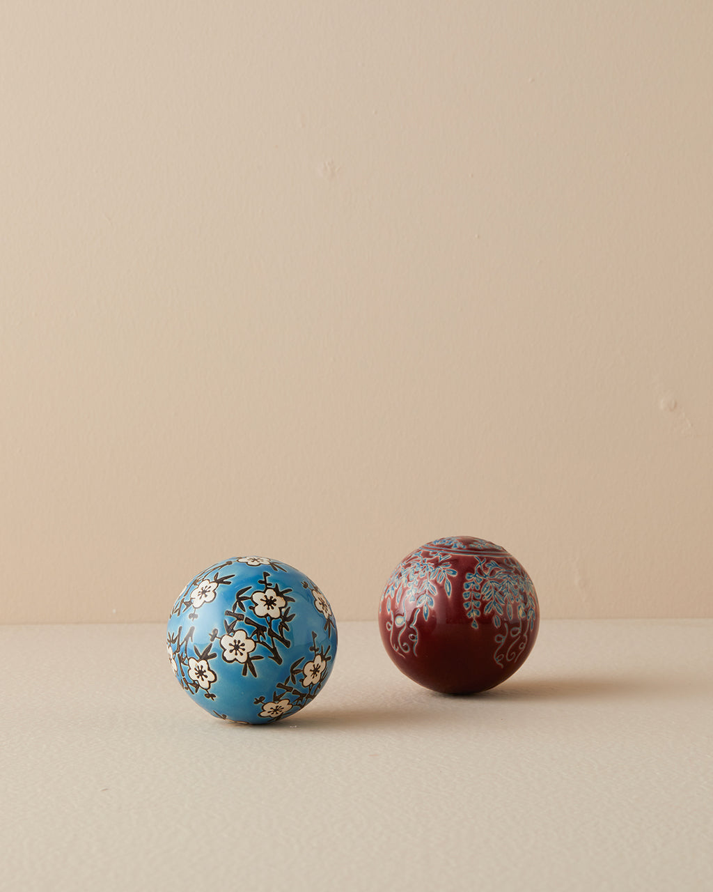 Amelia Ceramic Decorative Object 8 cm Maroon (view 3)