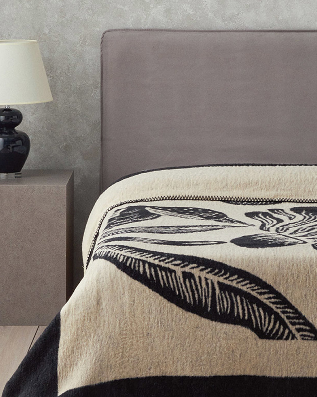 Floreo Cotton Double Size Blanket 200x220 cm Beige - Black