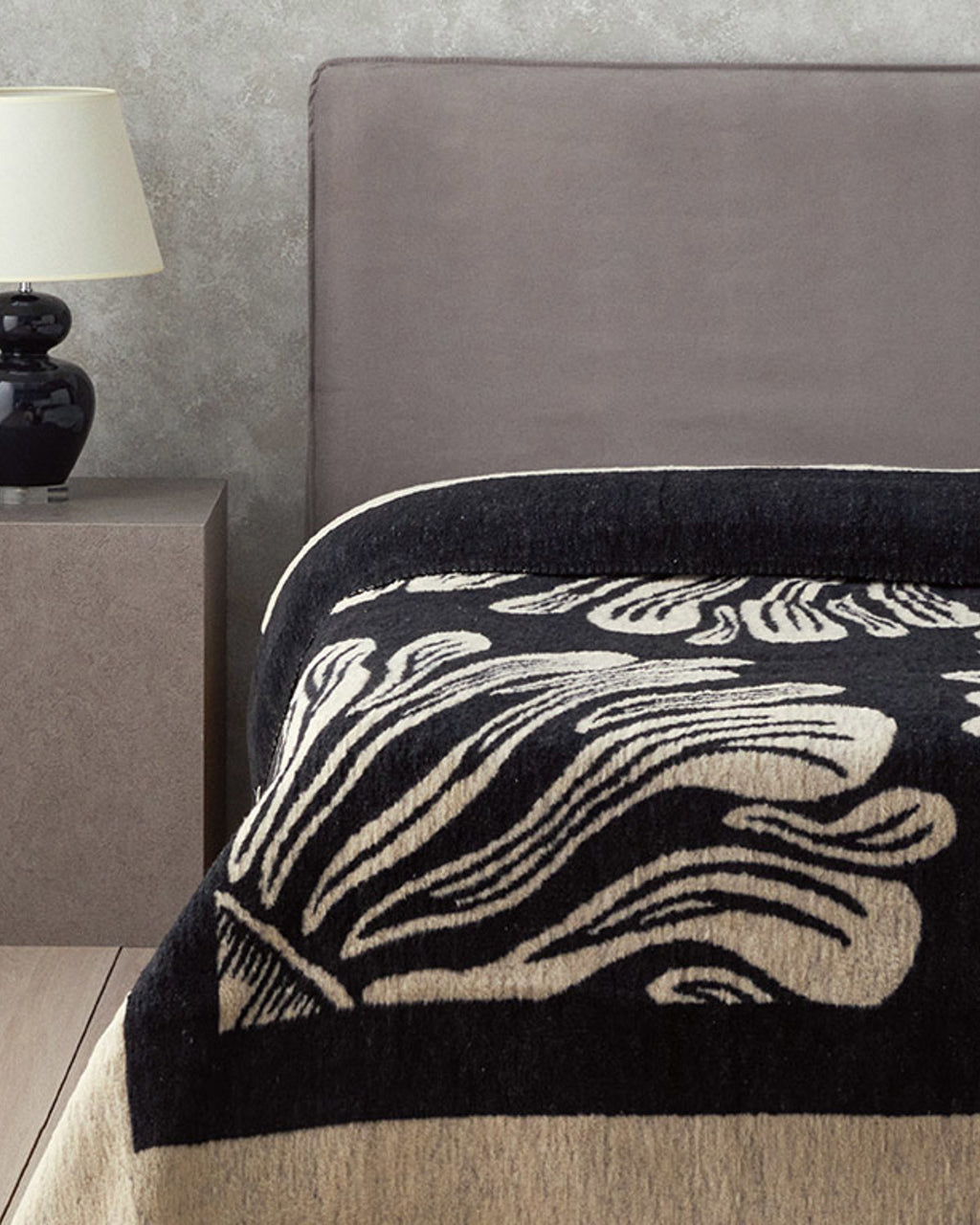 Floreo Cotton Double Size Blanket 200x220 cm Beige - Black (view 2)