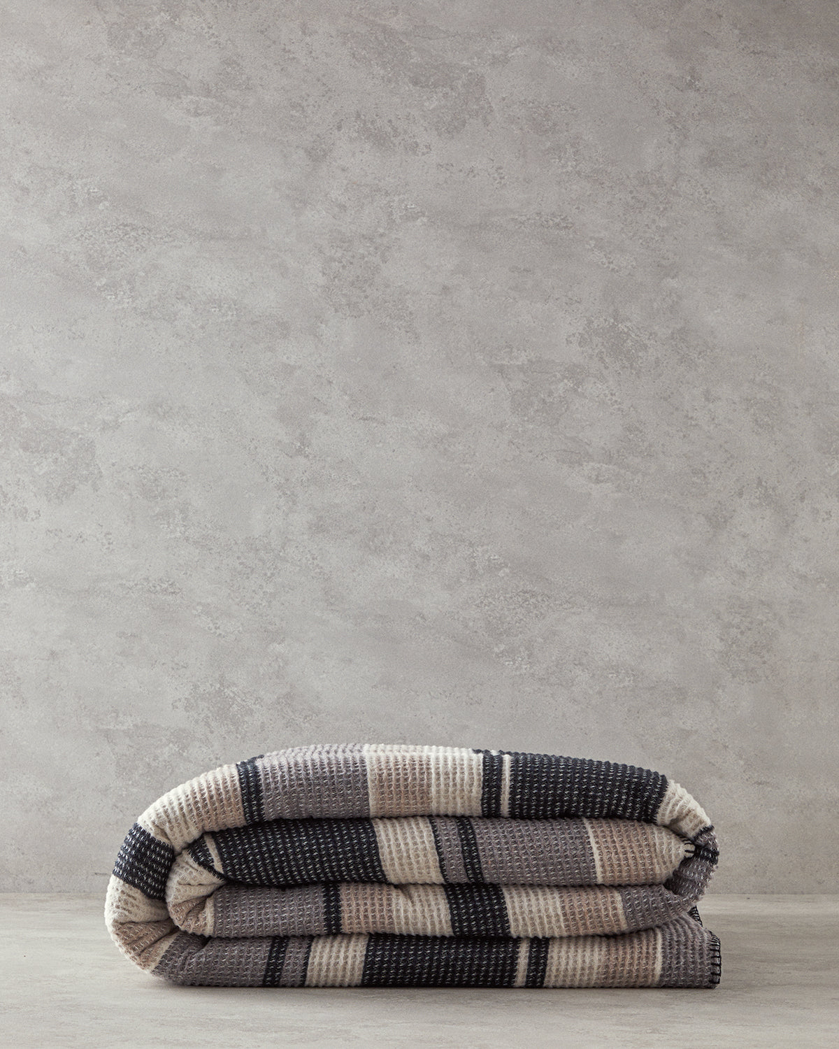 Striped Four Seasons Double Size Blanket 180x220 cm Anthracite (view 4)