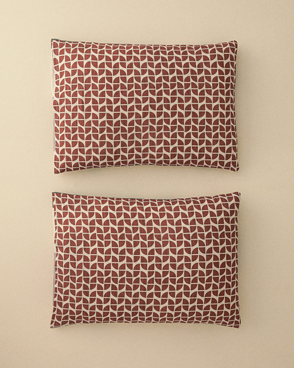 Dynamic Square Soft Cotton with Digital Print 2 pcs Pillow Case 50x70 cm Beige - Terracotta (view 2)
