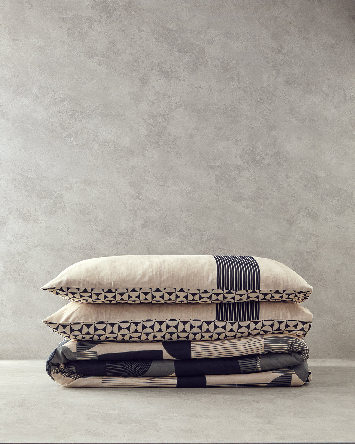 Geodesic Soft Cotton with Digital Print Duvet Cover Set Anthracite - Green (view 5)