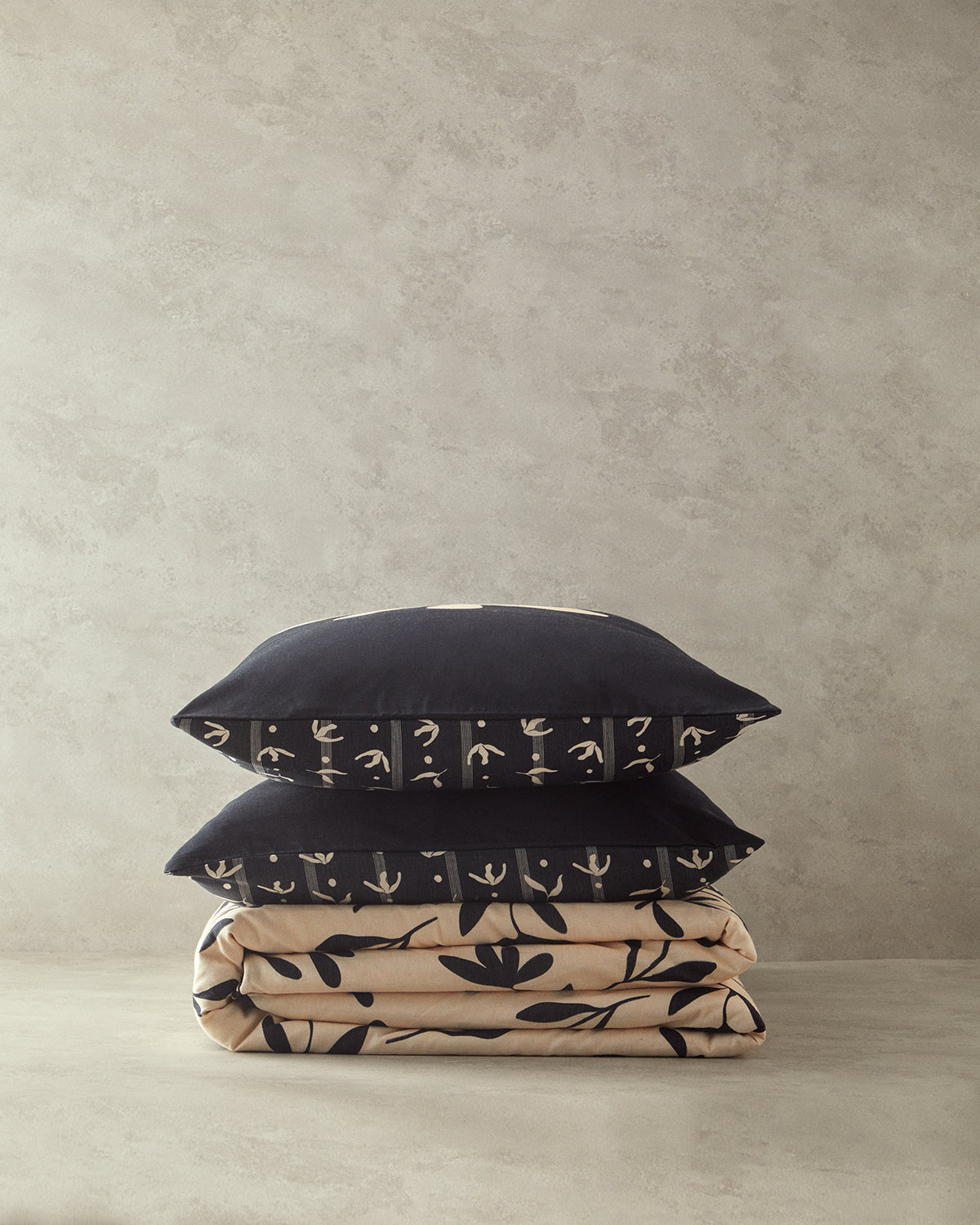 Vinette Soft Cotton with Digital Print Duvet Cover Set (view 6)