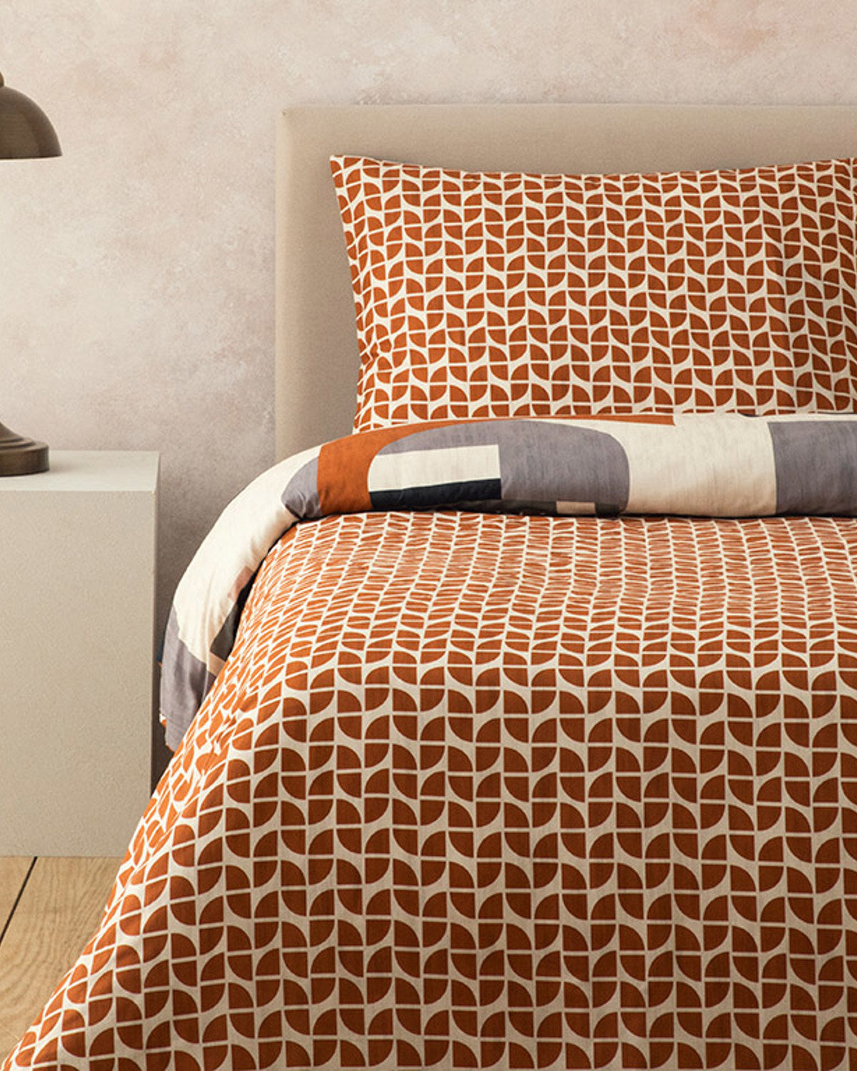 Dynamic Square Soft Cotton with Digital Print Duvet Cover Set Beige - Terracotta - King 240x220 cm (view 2)