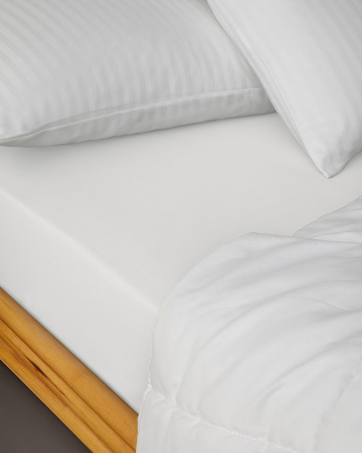 Novella Premium Soft Cotton Fitted Sheet - Beige, Gray & White (view 12)