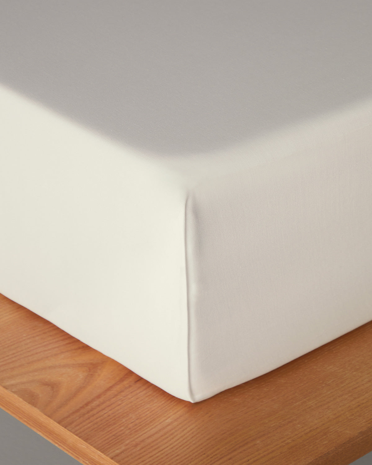Micell Cotton Satin Flat Sheet White - King 260x280 cm (view 2)
