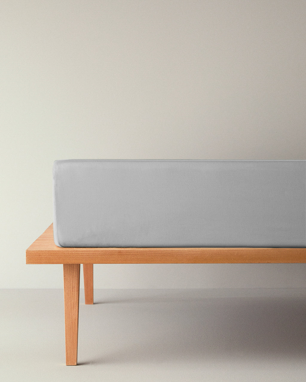 Micell Cotton Satin Fitted Sheet (view 15)