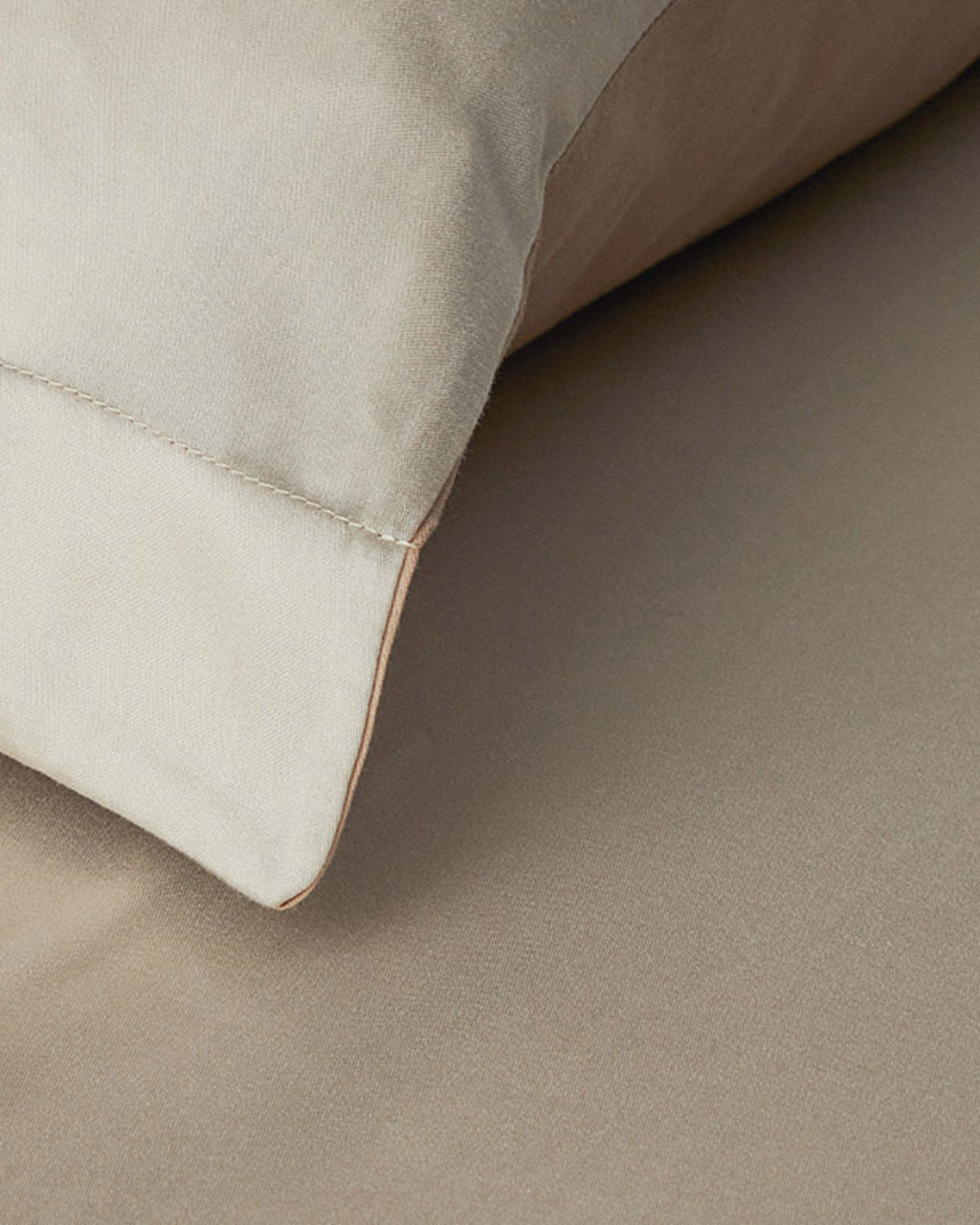 Silk Duvet Cover Set (view 4)