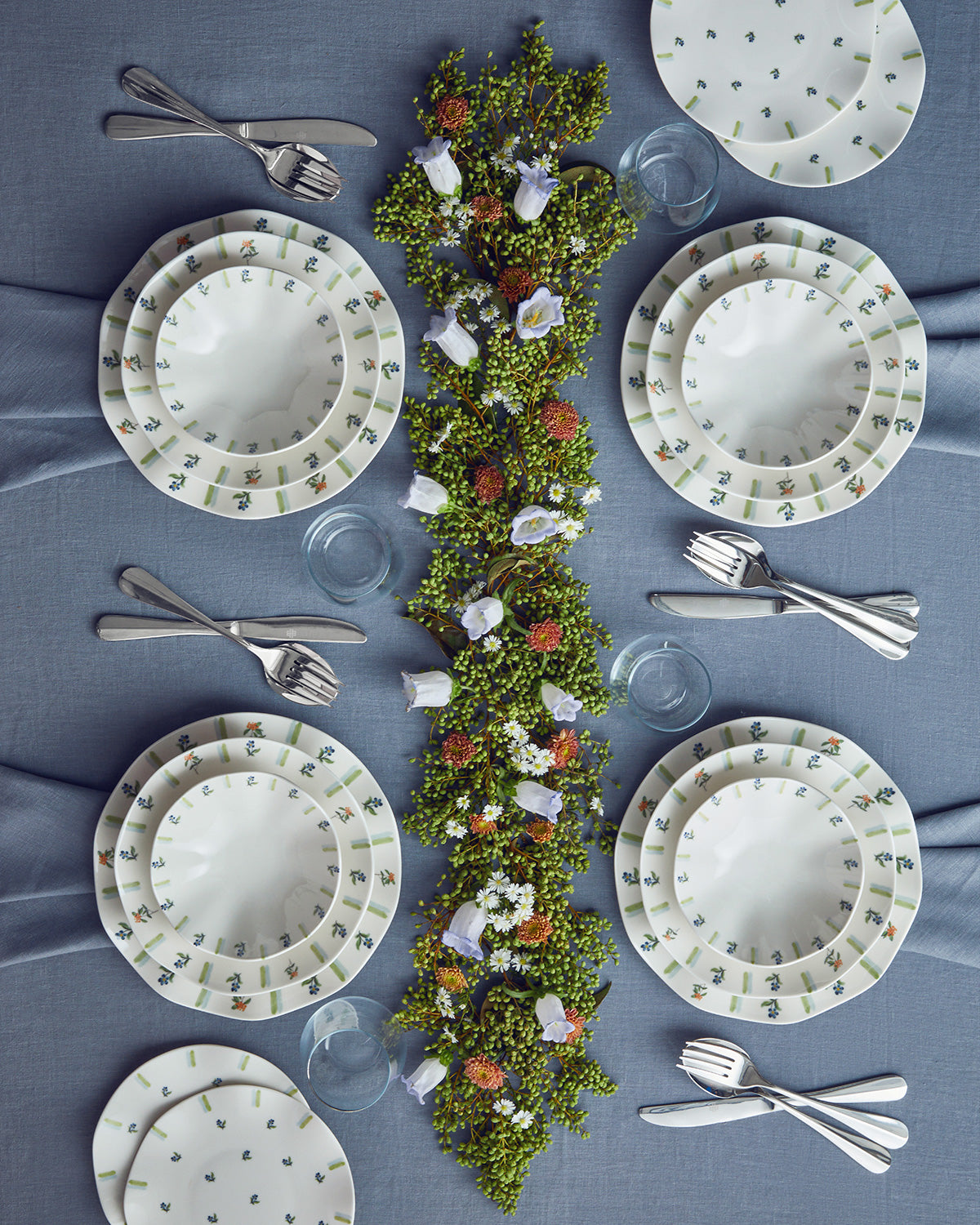 Pleasant Porcelain Table Set 24 Pieces, 6 Servings Green - Blue