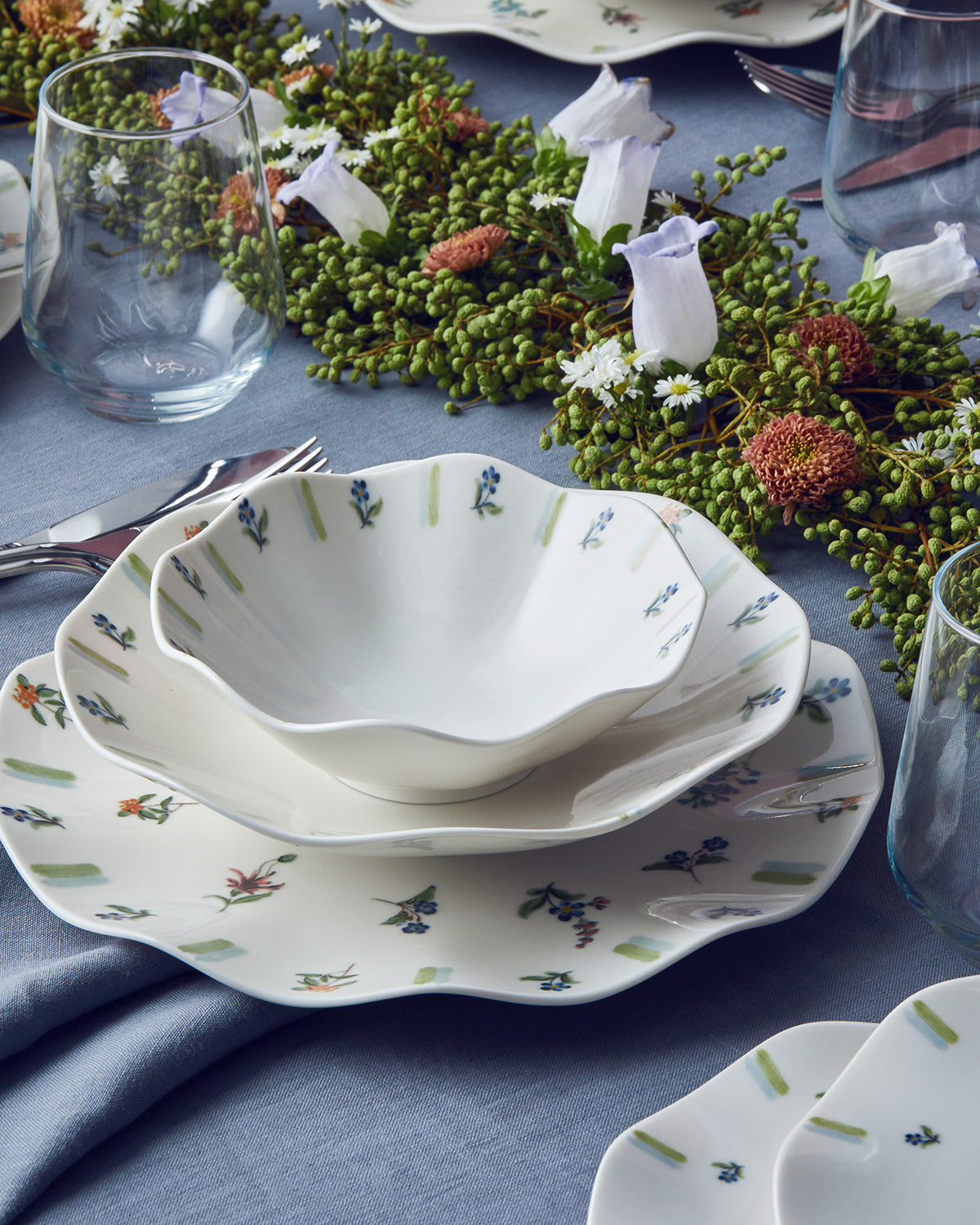 Pleasant Porcelain Table Set 24 Pieces, 6 Servings Green - Blue (view 2)