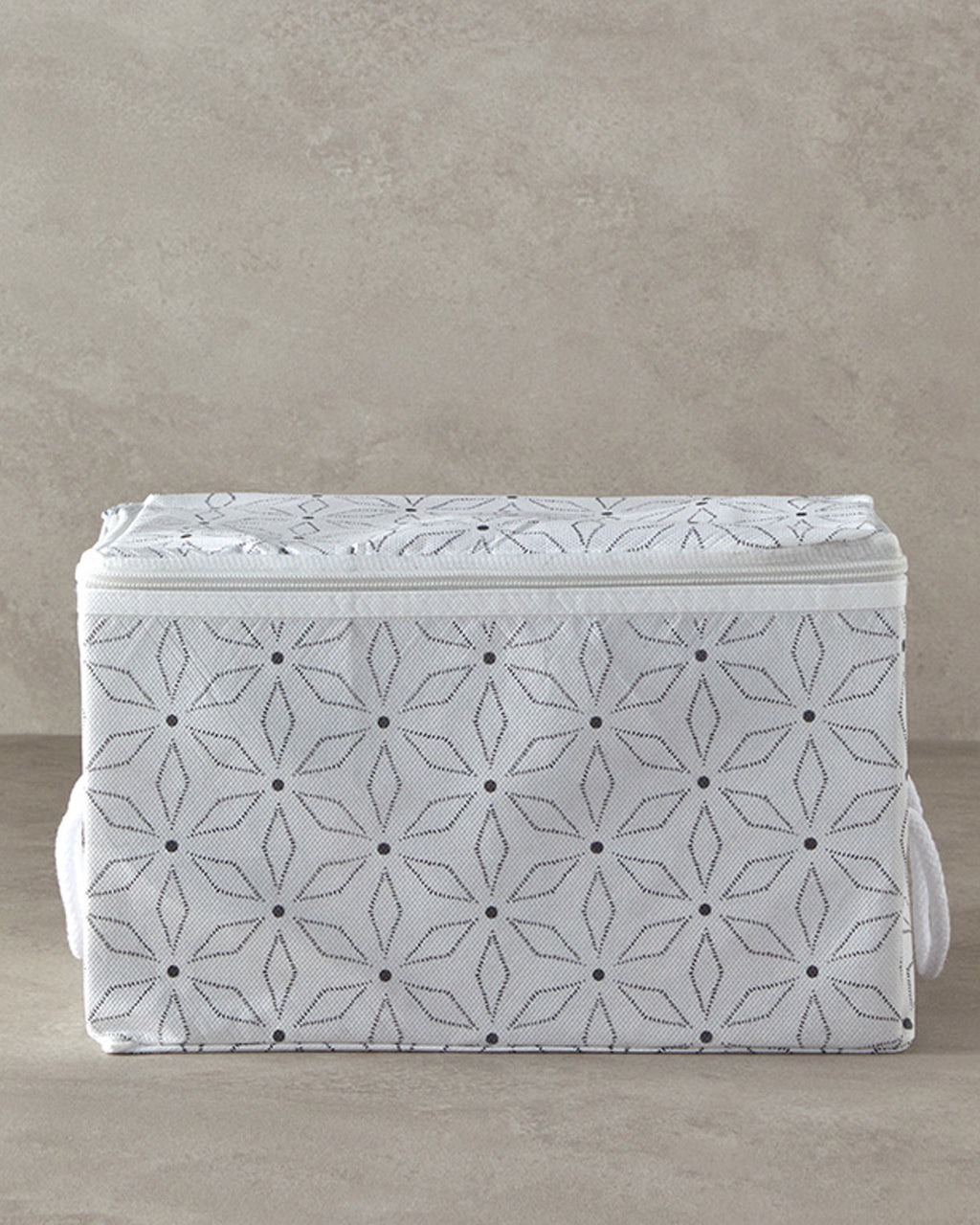 Flowery Storage Bag 30x22x18 cm White