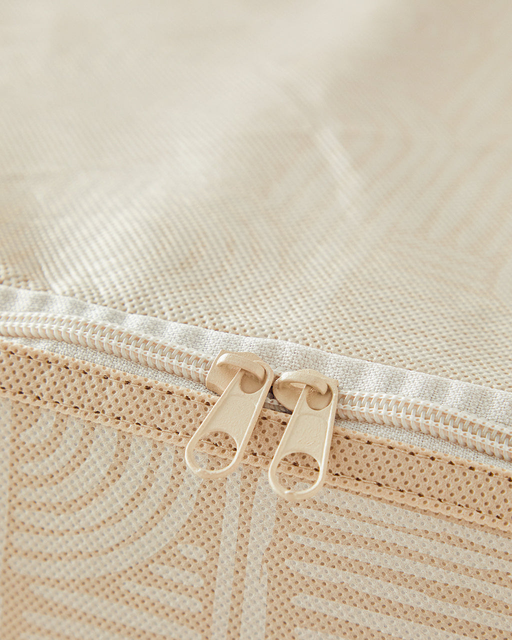 Wavy Storage Bag Beige (view 4)