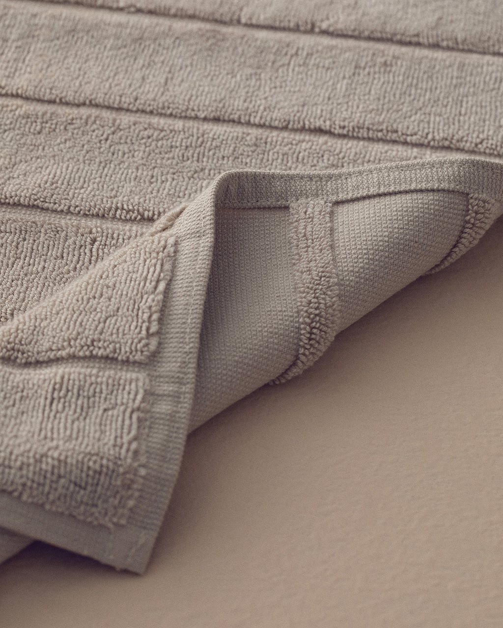 Frodo Cotton Foot Towel 50x70 cm - Dark Gray (view 2)
