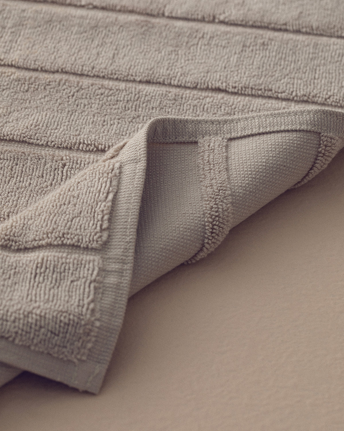 Frodo Cotton Foot Towel 50x70 cm - Dark Gray (view 2)