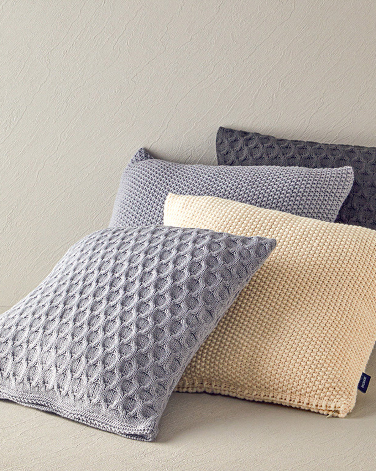 Velvety Knitwear Toss Pillow Cover 45x45 cm (view 6)
