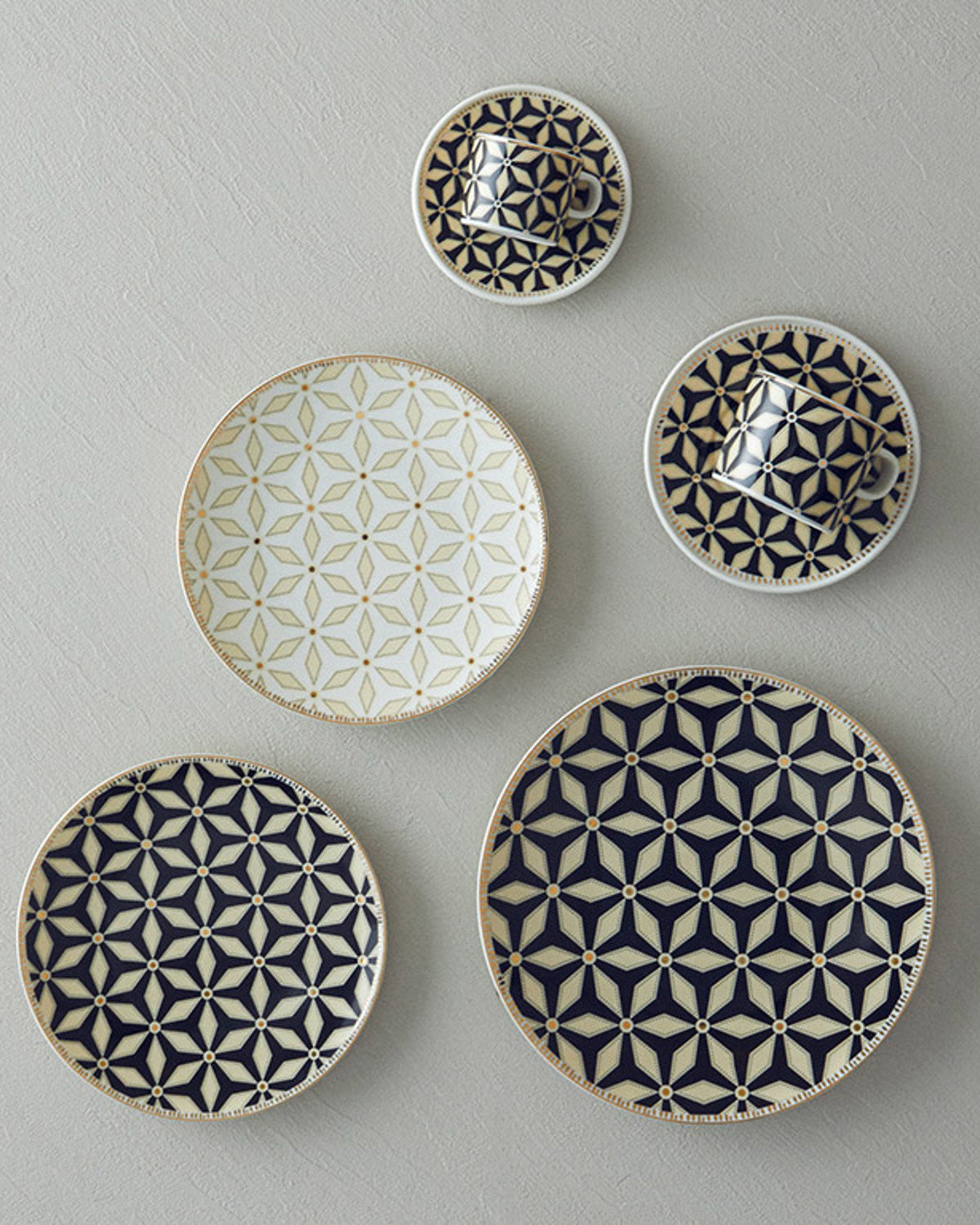 Modern Sense Bone Porcelain Cake Plate 20 cm (view 4)