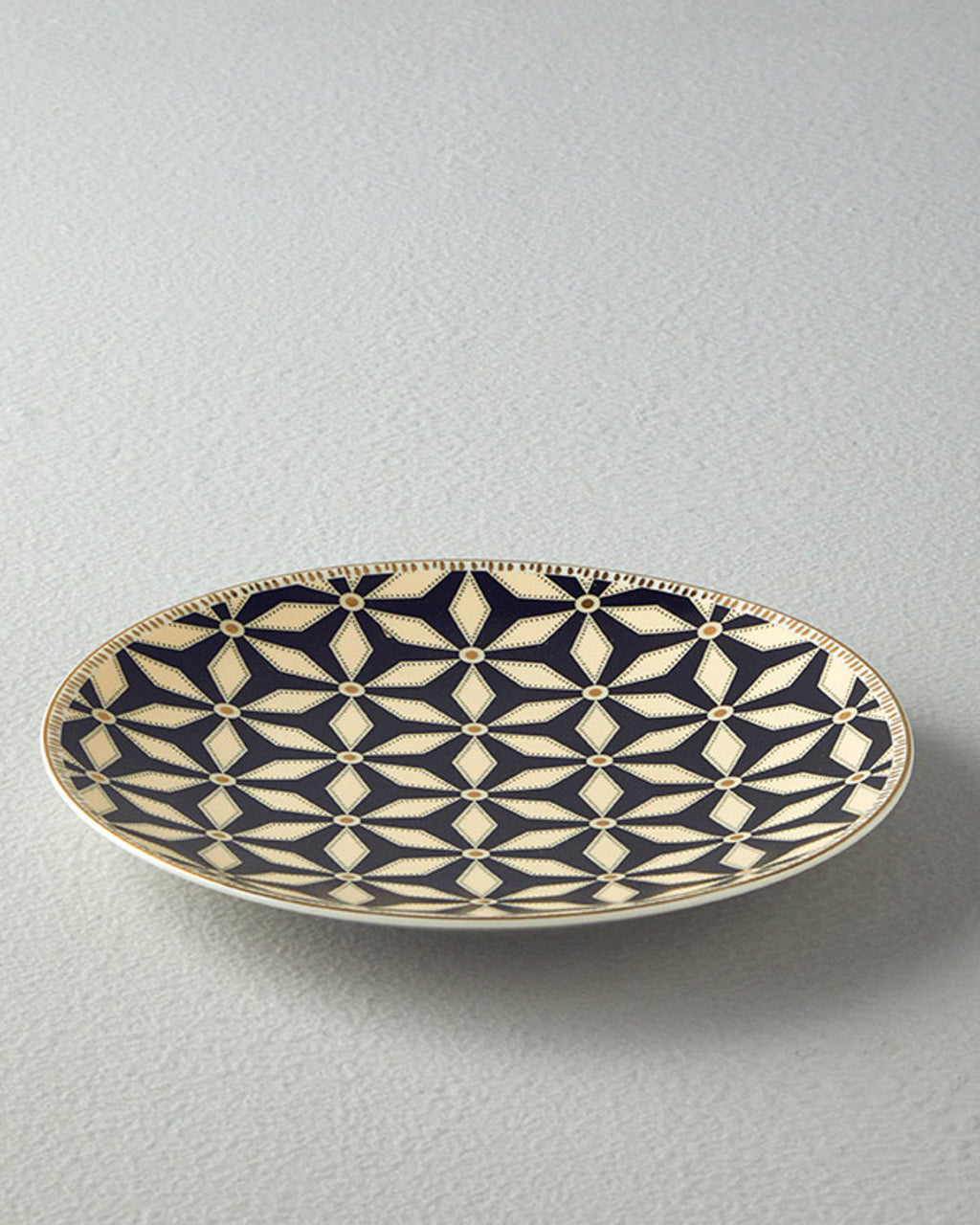 Modern Sense Bone Porcelain Cake Plate 20 cm (view 7)