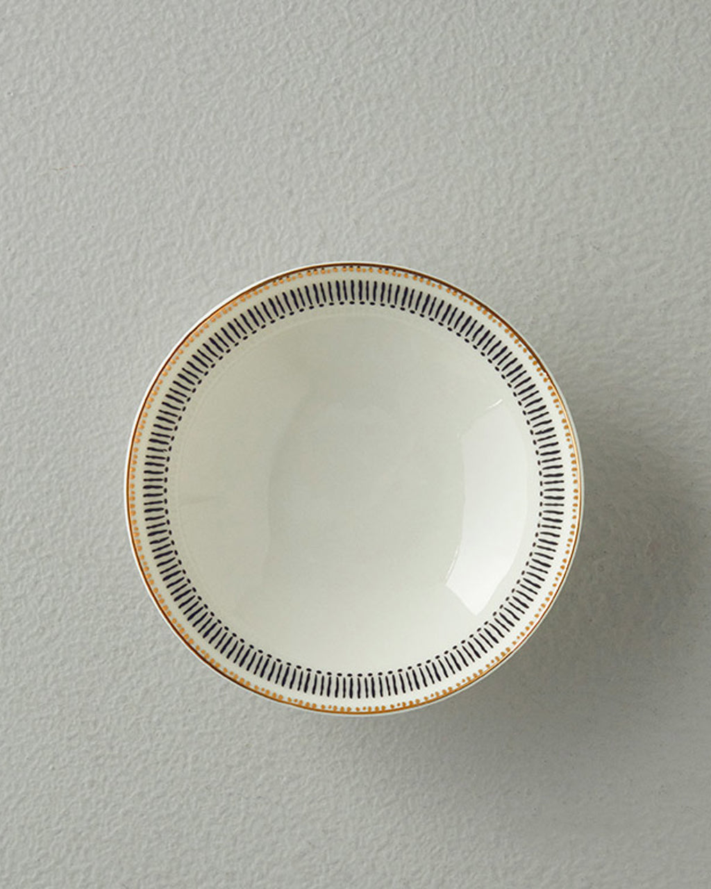 Modern Passion Bone Porcelain Bowl 15 cm Black