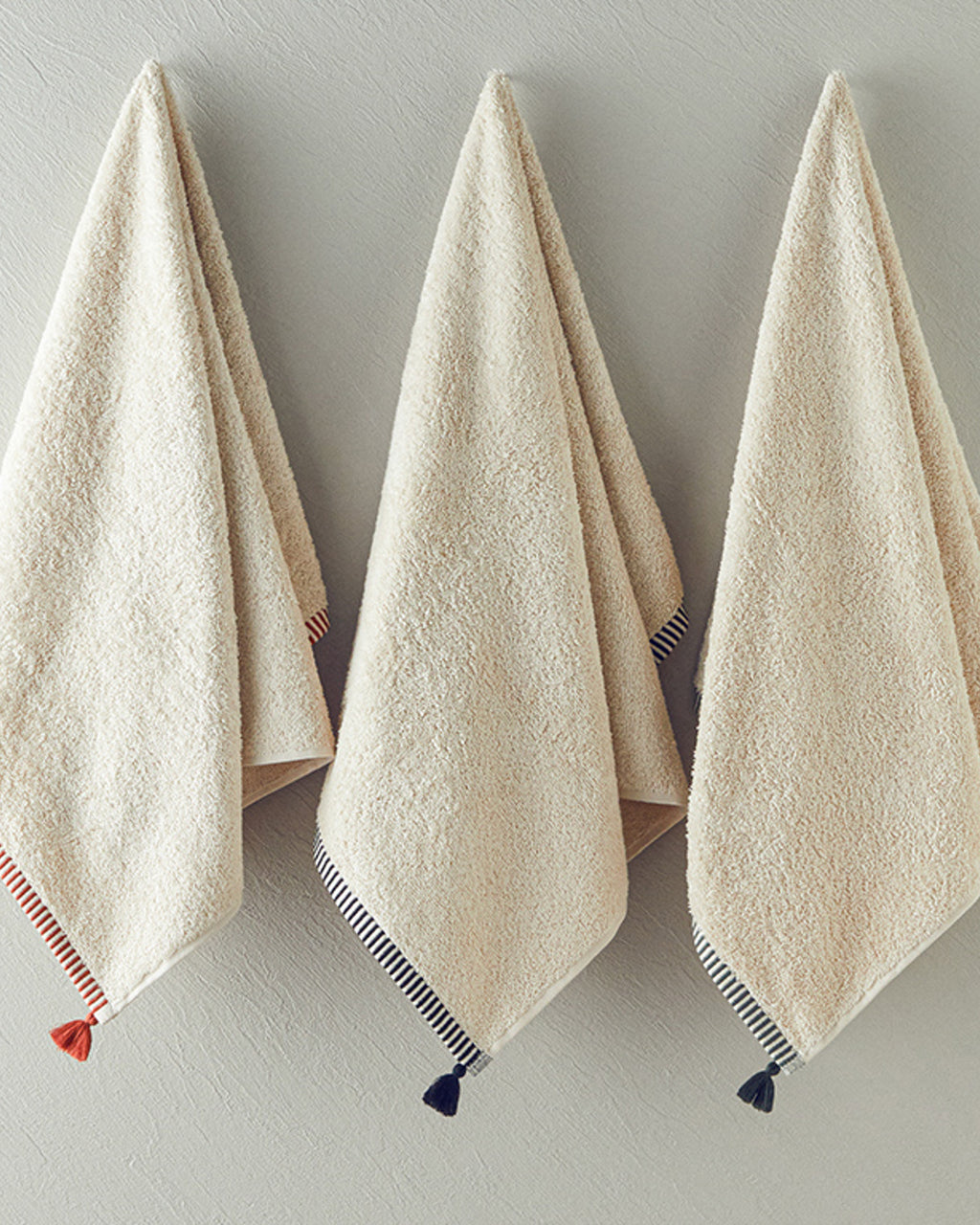 Colorful Lines Cotton Fringed Face Towel 50x80 cm Light Beige - Green (view 3)
