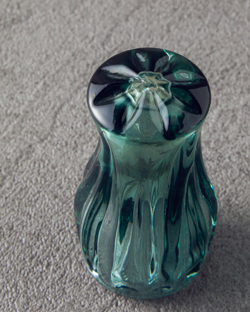 Glass Salt and Pepper Shaker 4x4x8 cm Green (view 3)
