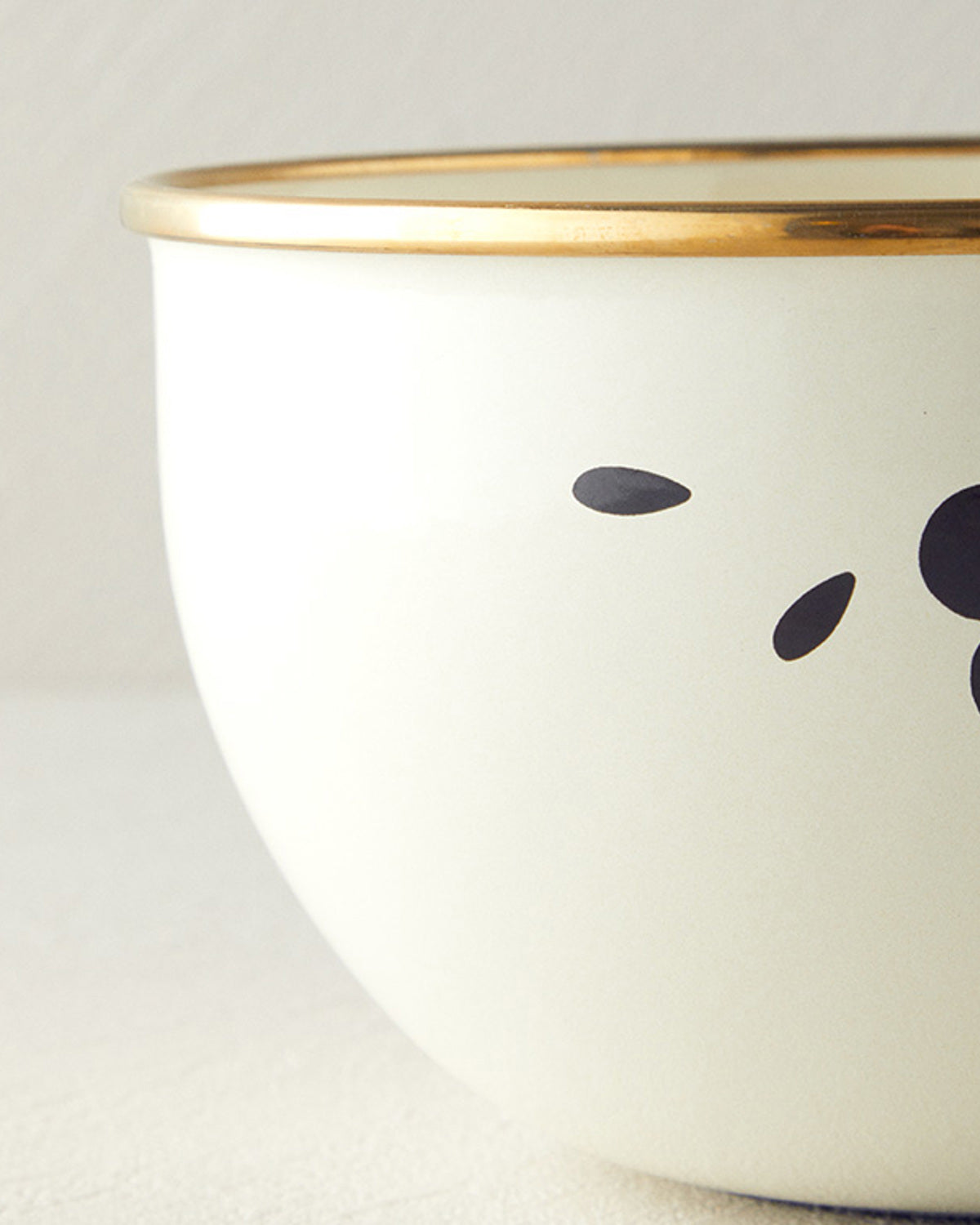 Bohemia Enamel Bowl 18 cm White (view 3)
