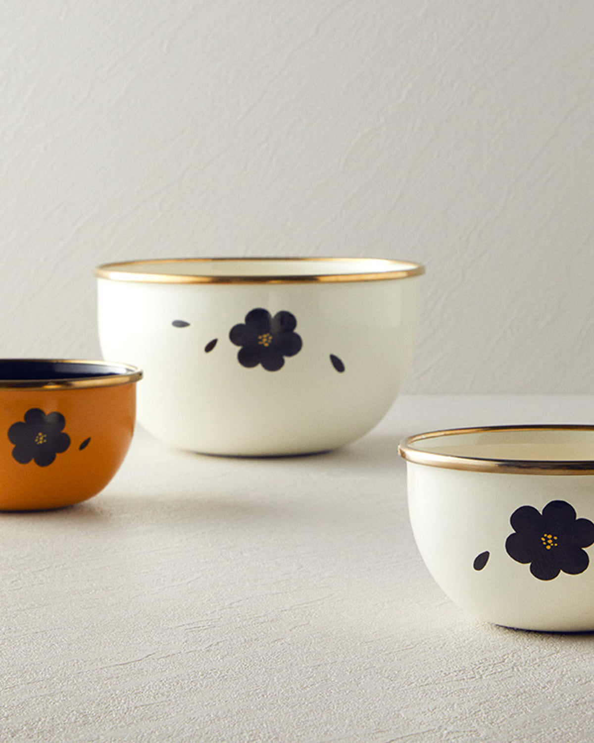 Bohemia Enamel Bowl 18 cm White (view 4)