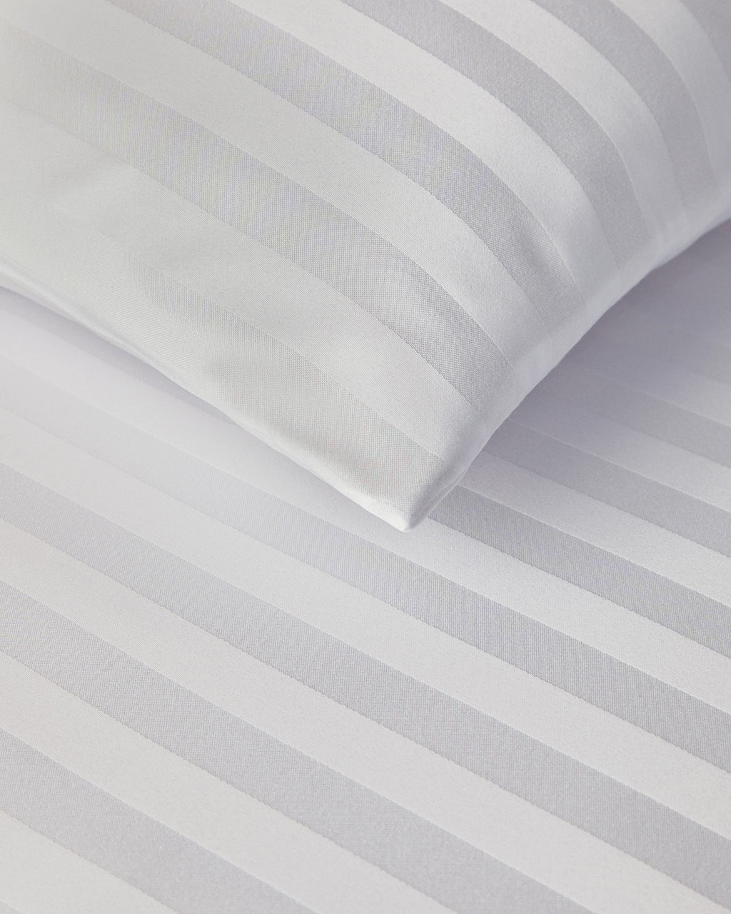 Imperial Premium Viscose Satin Double Size Duvet Cover Set 200x220 cm White (view 5)
