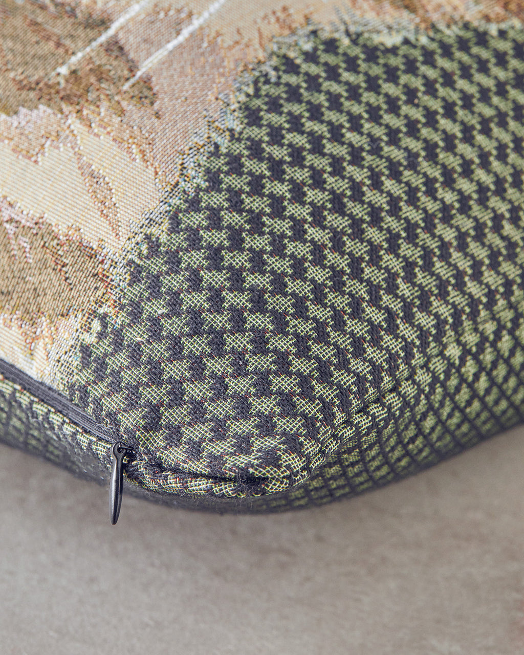 Gobelin Toss Pillow Cover 45x45 cm Green (view 2)