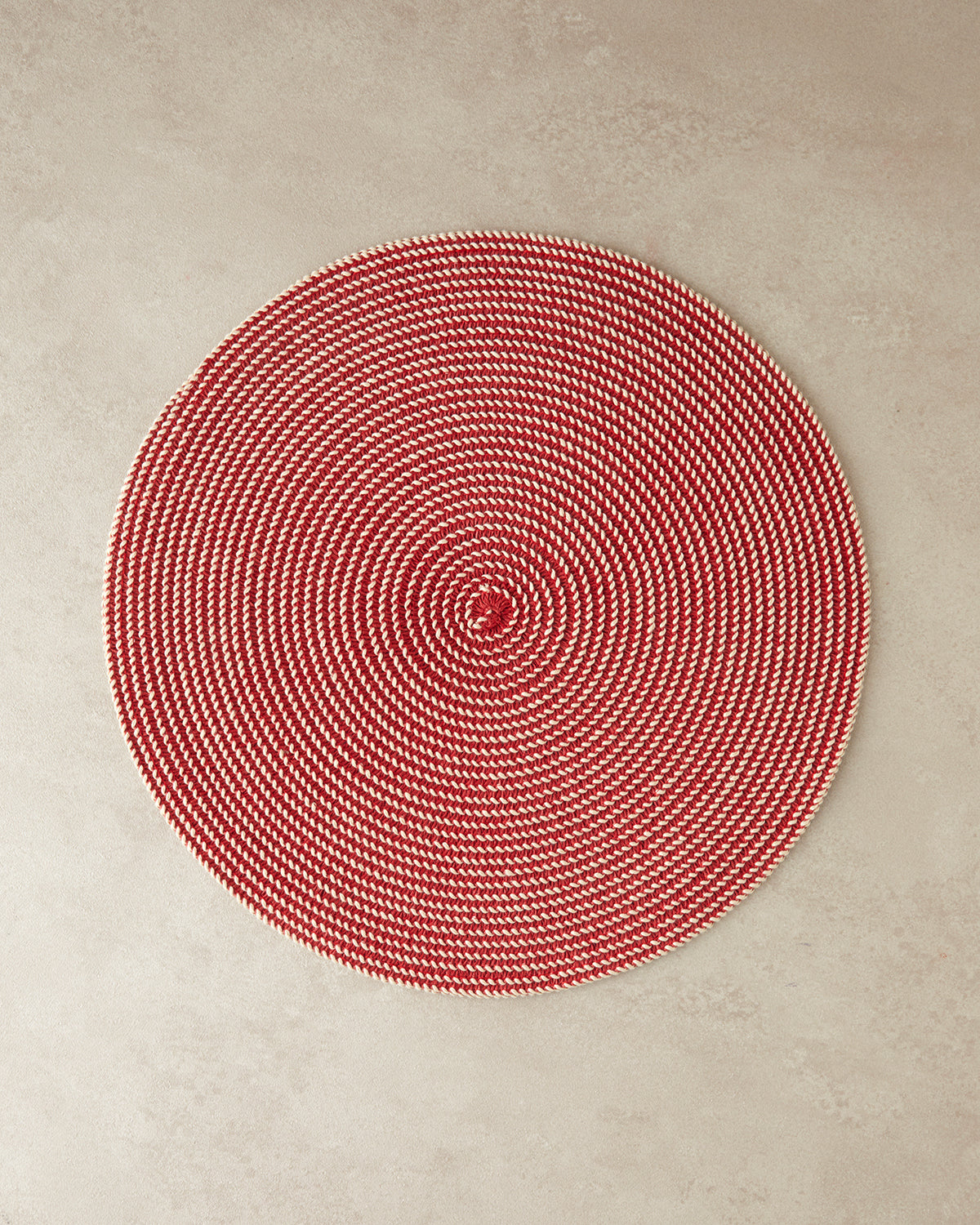 Fiora Polyester Table Mat 38 cm Red