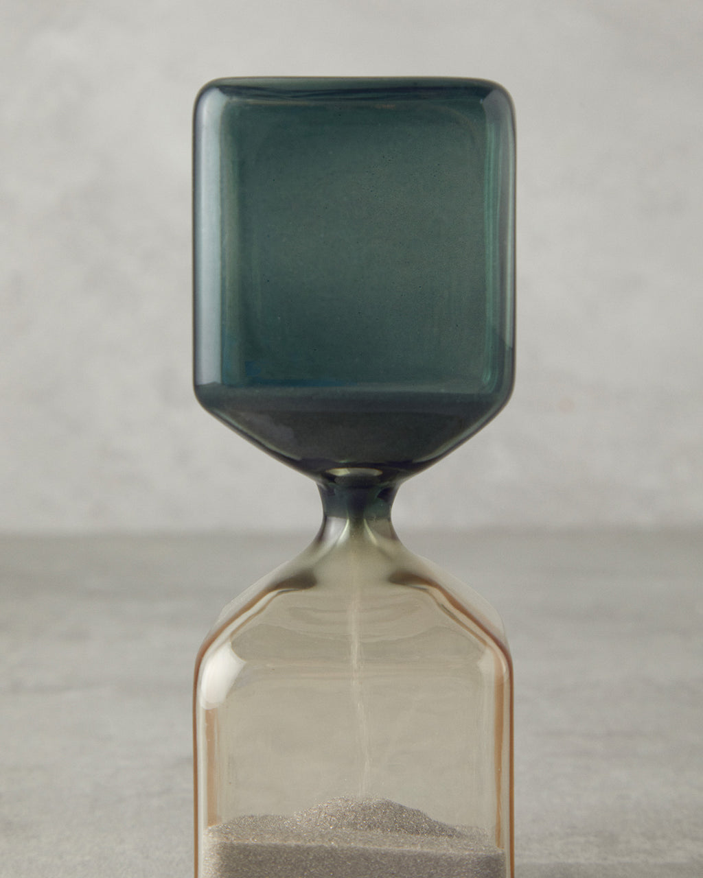 Cubic Glass Hourglass 14 cm (view 3)