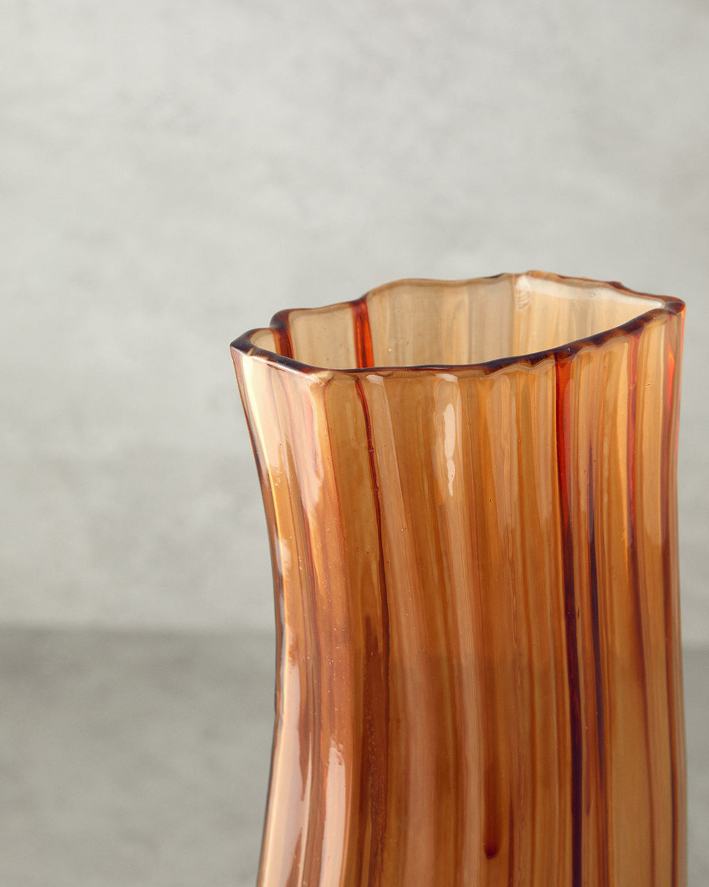 Oliva Glass Vase Amber - 19x10.8x21 cm (view 2)