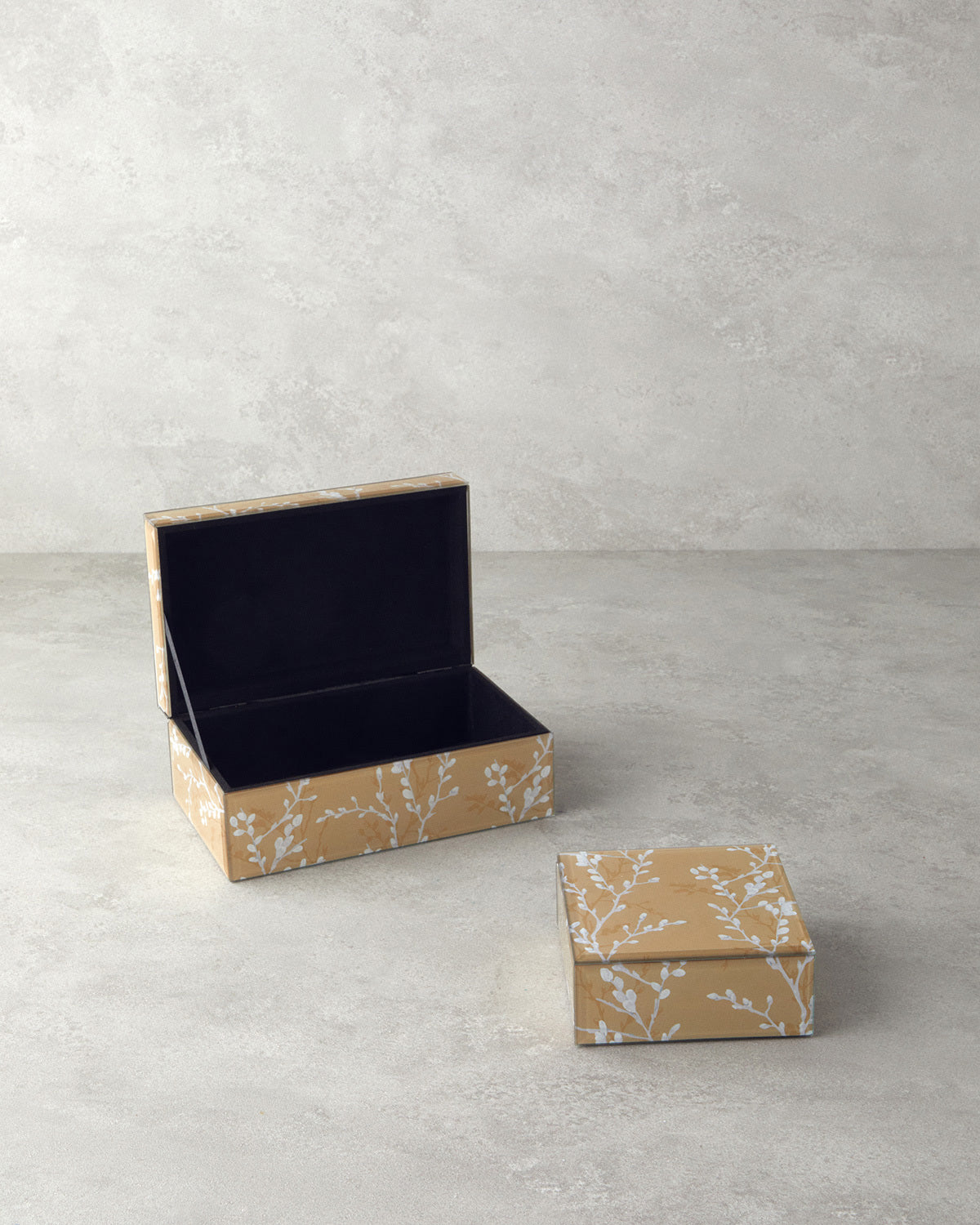 Sakura Garden Glass Decorative Box 12x12x5.3 cm (view 3)
