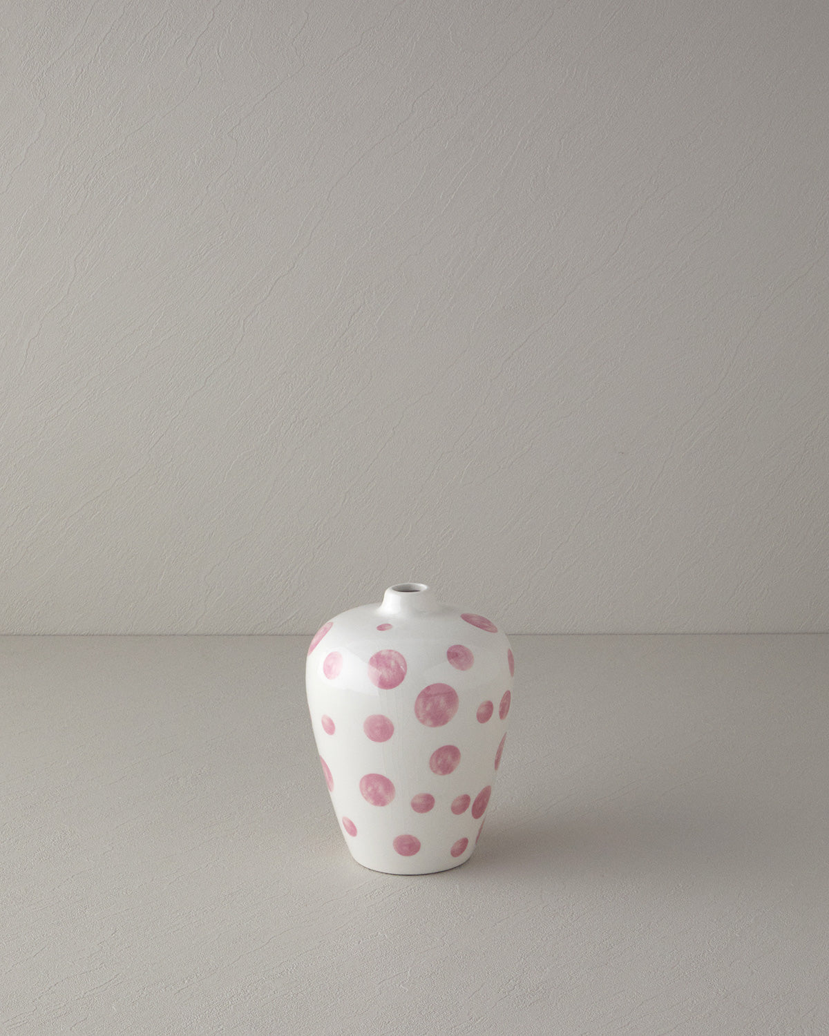 Chic Dots Dolomite Vase 14x14x19 cm Fuchsia