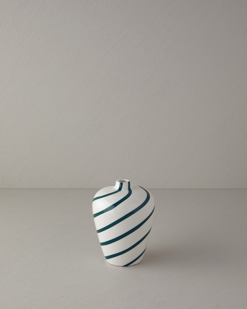 Stripe Dolomite Vase 14x14x19 cm Green